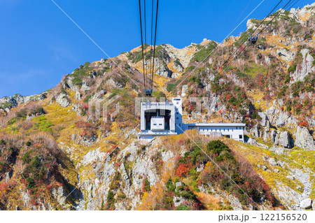 秋の立山黒部アルペンルート 紅葉の立山ロープウェイ 秋の立山黒部アルペンルート 紅葉の立山ロープウェイ 122156520