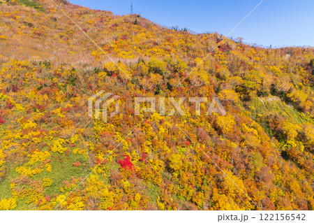 秋の立山黒部アルペンルート 紅葉の立山ロープウェイ 秋の立山黒部アルペンルート 紅葉の立山ロープウェイ 122156542