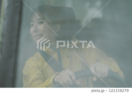 雨の日の運転 雨の日の運転 122158279