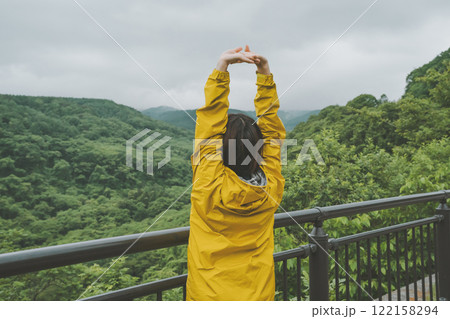 山の空気でリフレッシュ 122158294