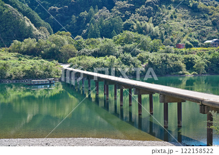 【三里沈下橋 (四万十川)】 高知県四万十市三里 【三里沈下橋 (四万十川)】 高知県四万十市三里 122158522