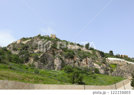 スペイン・アンダルシア地方、サアラ・デ・ラ・シエラ 122158803