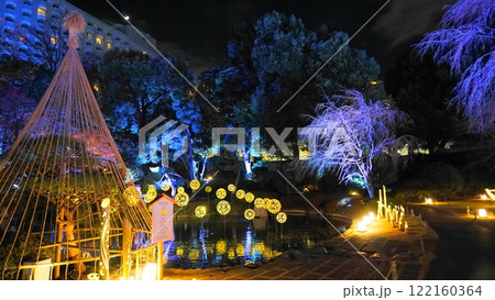 ファンタスティックな夜の日本庭園の世界 122160364