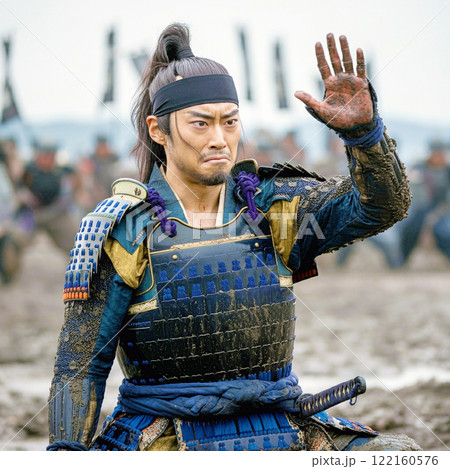 戦いを制止する侍 122160576