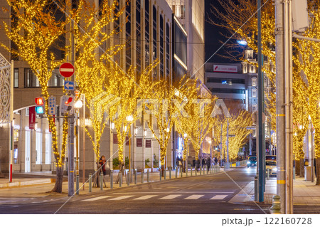 神戸旧居留地の華やかなイルミネーション 122160728