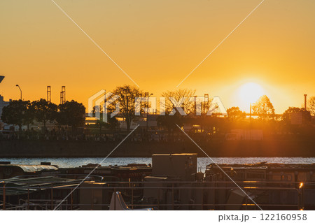 晩秋の横浜 122160958