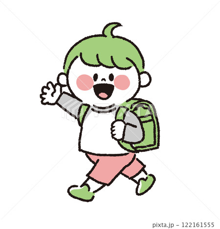 ランドセルを背負って登校する男の子 122161555