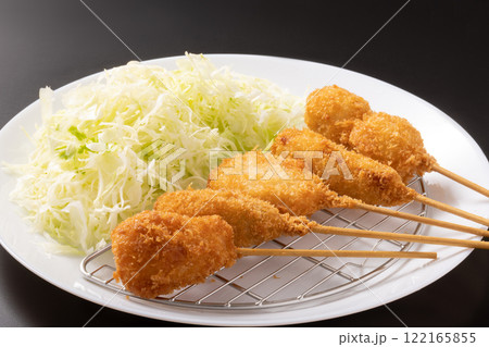 串カツ盛り合わせ(なす肉詰め 蓮根 じゃがいも うずら卵 豚もも) 串カツ盛り合わせ(なす肉詰め 蓮根 じゃがいも うずら卵 豚もも) 122165855