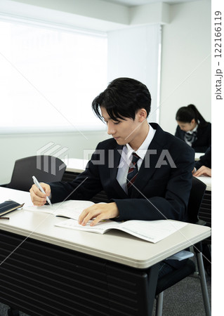 学習塾の高校生 学習塾の高校生 122166119