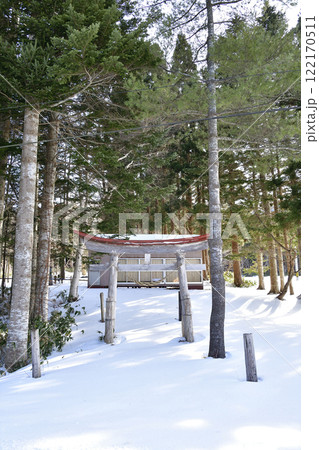 冬の北海道厚沢部町で清水神社境内の風景を撮影 冬の北海道厚沢部町で清水神社境内の風景を撮影 122170511