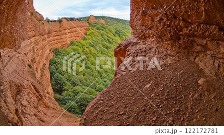 Las Medulas Historic Roman Gold-Mine, Spain 122172781