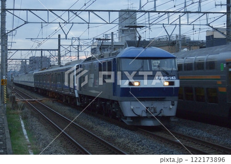新天地のJR九州に向けて譲渡回送されるJR東日本415系電車_2008/12/23撮影 122173896