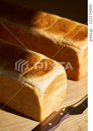 焼きたての食パン 122174000