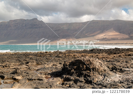 Coast of Atlantic ocean, Famara, Lanzarote 122178039