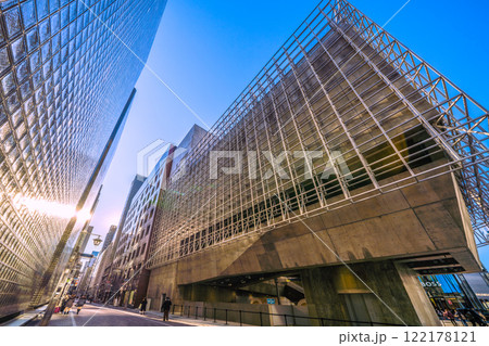 日本の東京都市景観 数寄屋橋交差点前。ソニーパークなどを望む=令和7年1月18日 日本の東京都市景観 数寄屋橋交差点前。ソニーパークなどを望む=令和7年1月18日 122178121