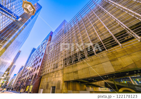 日本の東京都市景観　数寄屋橋交差点前。ソニーパークなどを望む＝令和7年1月18日 122178123