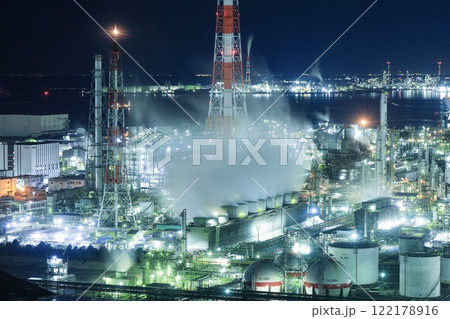 三重県、うみてらす14から眺める四日市の工場夜景 三重県、うみてらす14から眺める四日市の工場夜景 122178916