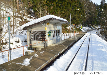 JR東日本飯山線の越後鹿渡駅から森宮野原駅の風景(2022年12月) 122179766