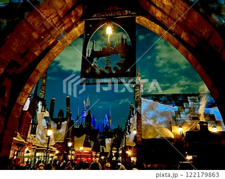 夜のホグズミート村 122179863