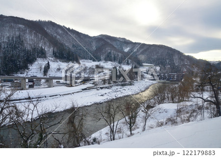 JR東日本飯山線の森宮野原駅から西大滝駅の風景(2022年12月) JR東日本飯山線の森宮野原駅から西大滝駅の風景(2022年12月) 122179883