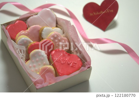 バレンタインクッキー 122180770