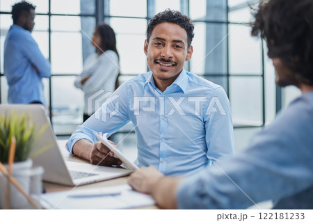 Professional Meeting of Businesspeople in an Office Professional Meeting of Businesspeople in an Office 122181233