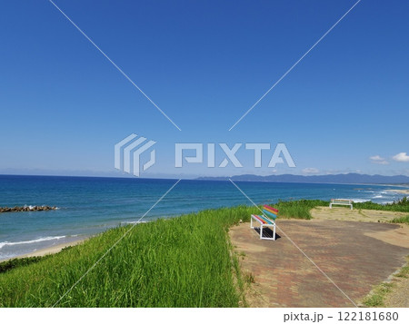 道の駅キララ多伎より望む日本海(島根県出雲市) 122181680