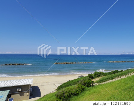 道の駅キララ多伎より望む日本海(島根県出雲市) 122181699