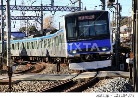『60000系』通勤車快走する… 東武アーバンパークライン 122184378