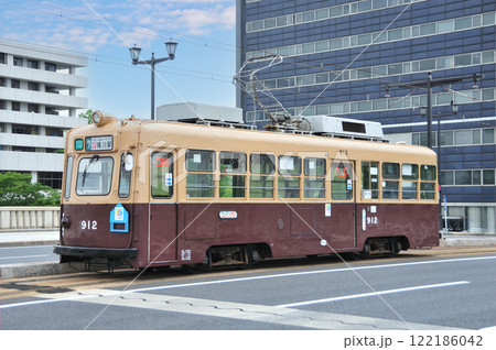 広島電鉄　原爆ドーム前ー本川町　900形　912 122186042