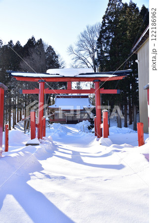 冬の北海道厚沢部町で館稲荷神社境内の風景を撮影 冬の北海道厚沢部町で館稲荷神社境内の風景を撮影 122186962