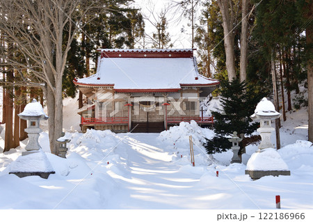 冬の北海道厚沢部町で館稲荷神社境内の風景を撮影 冬の北海道厚沢部町で館稲荷神社境内の風景を撮影 122186966