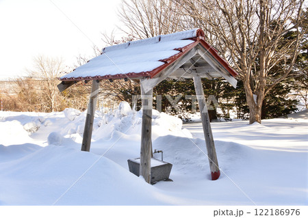 冬の北海道厚沢部町で館稲荷神社境内の風景を撮影 122186976