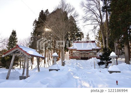 冬の北海道厚沢部町で館稲荷神社境内の風景を撮影 冬の北海道厚沢部町で館稲荷神社境内の風景を撮影 122186994