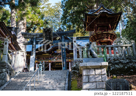 埼玉県秩父三峰神社青銅鳥居 122187511