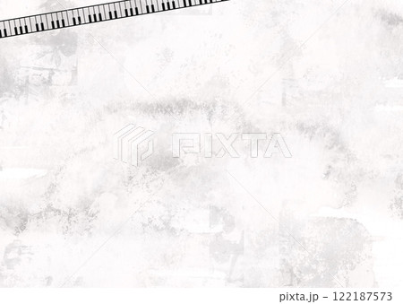 斜めに鍵盤が並んだ淡い模様の入った白い背景素材 斜めに鍵盤が並んだ淡い模様の入った白い背景素材 122187573