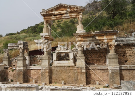 トルコ イズミル付近 エフェソス遺跡の遺跡 トルコ イズミル付近 エフェソス遺跡の遺跡 122187958