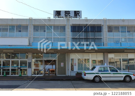 厚狭駅の在来線口（北口） 122188055