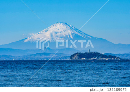 江ノ島と富士山 122189973