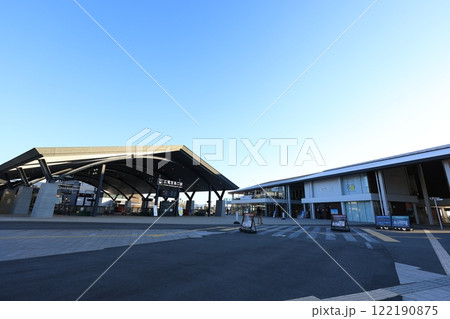 広電宮島口駅と宮島口フェリー乗り場（広島県廿日市市） 122190875