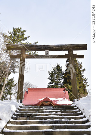 冬の北海道厚沢部町で大豊神社境内の風景を撮影 122194248