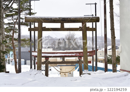 冬の北海道厚沢部町で大豊神社境内の風景を撮影 122194259