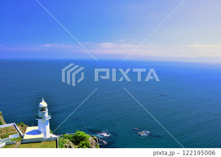 北海道　青空と海の地球岬 122195006