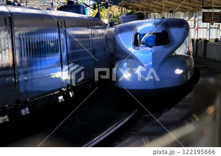 日本の大動脈を駆ける!! 東海道新幹線 N700A ~熱海駅にて 日本の大動脈を駆ける!! 東海道新幹線 N700A ~熱海駅にて 122195666