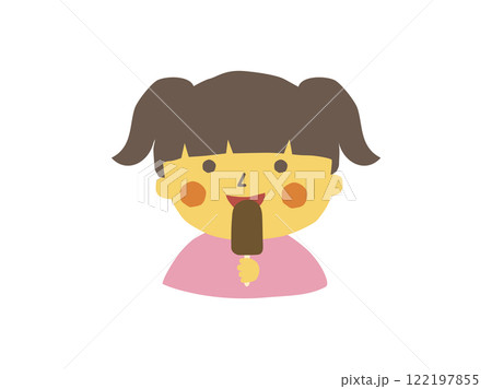 チョコレート味の棒アイスを食べる女の子 122197855