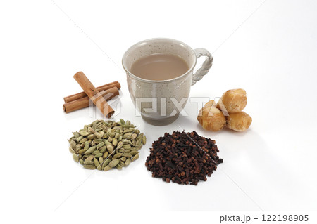 チャイ スパイス 飲み物 122198905