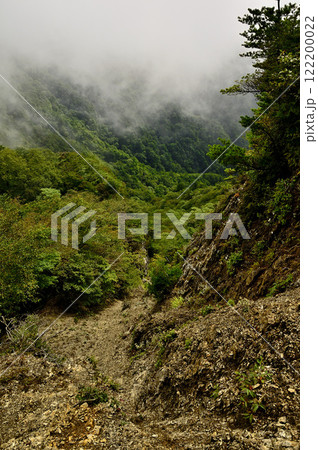 御坂山地の鬼ヶ岳 雲わく山地 御坂山地の鬼ヶ岳 雲わく山地 122200022
