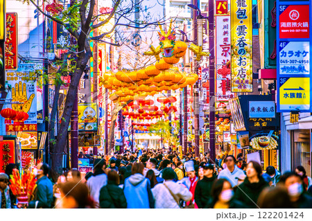 日本の横浜都市景観7年1月…2025春節燈花。中華街大通りや龍のランタンなどを望む…新時代へ=22日 日本の横浜都市景観7年1月…2025春節燈花。中華街大通りや龍のランタンなどを望む…新時代へ=22日 122201424