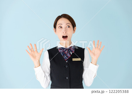 女性 制服 驚く 女性 制服 驚く 122205388