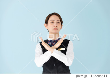 女性　制服　バツ 122205511